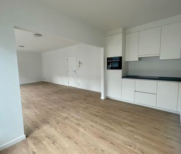 Appartement - Te huur - Photo 2