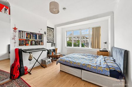 4 bedroom semi detached house to rent, - Photo 4