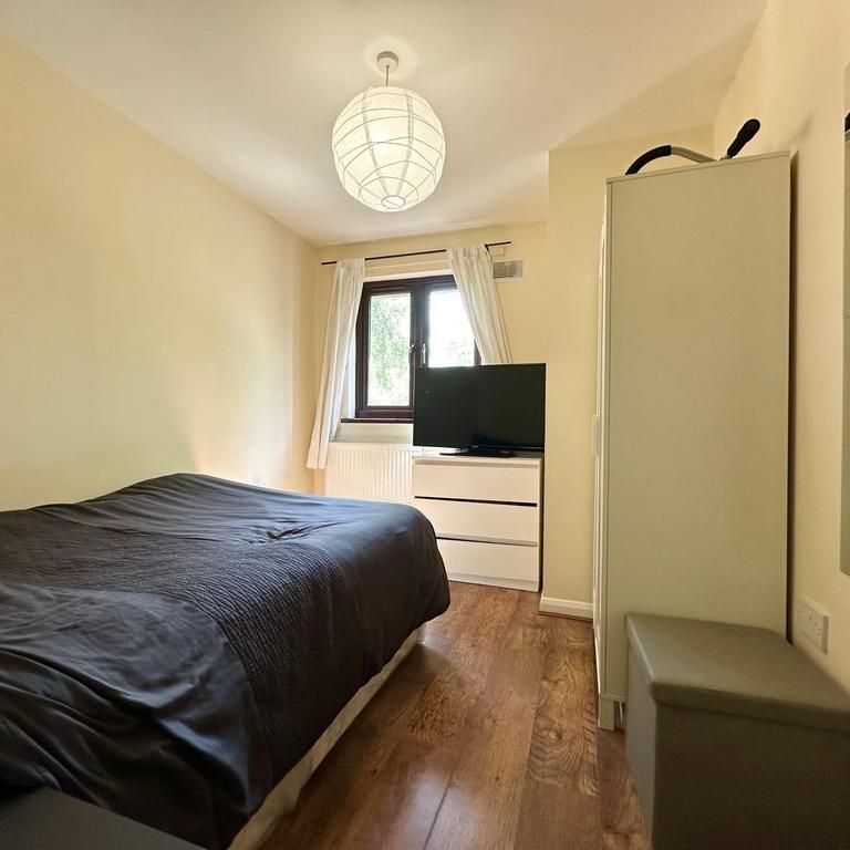 4 bedroom terraced house to rent - Photo 1