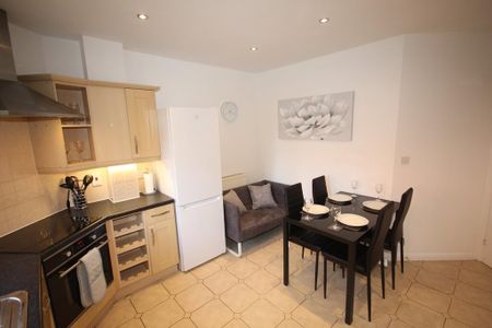 1 bedroom in a house share to rent - Photo 5