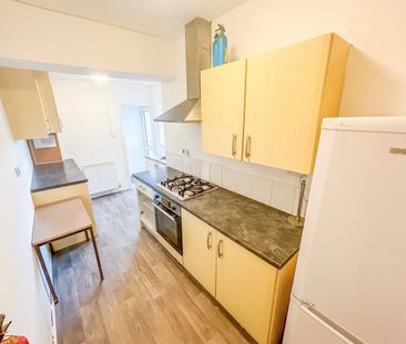 Birchwood Avenue, Treforest - Photo 6