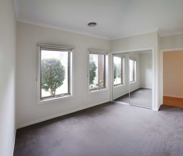 17 Wright Street, Reservoir VIC 3073 - Photo 3