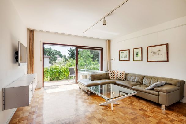 Bright and inviting 2-room apartment - Photo 1