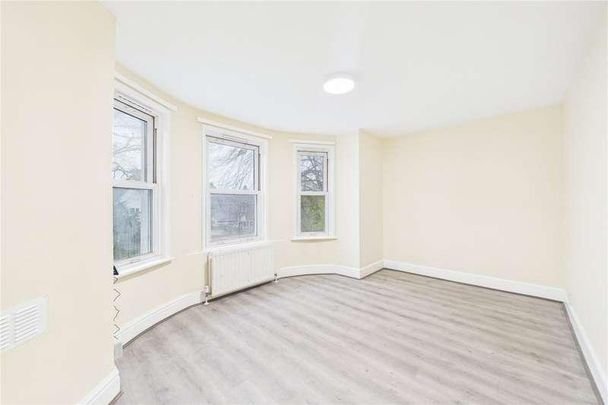 Andover Road, Newbury, Berkshire, RG14 - Photo 1