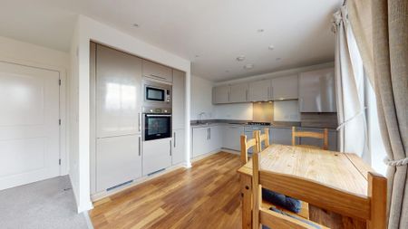 2 bedroom flat to rent - Photo 5