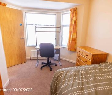 8 Ambleside Avenue - Photo 2