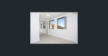 Modern Townhouse in Central Location - Photo 5