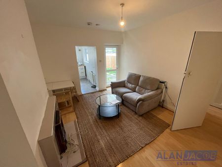 1 bedroom flat to rent - Photo 4