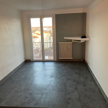 Location Appartement 3 pièces 58m² - Photo 3