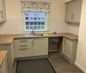 2 bedroom detached house to rent - Photo 3