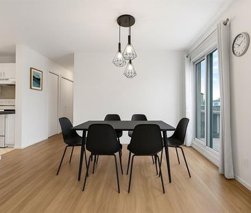 664 36e Avenue - Photo 2