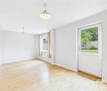 3 bedroom terraced house to rent - Photo 2