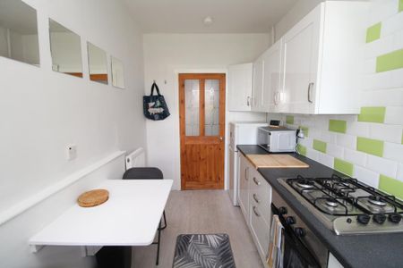 2 bedroom flat to rent - Photo 5
