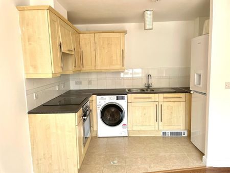 2 bedroom flat to rent - Photo 5