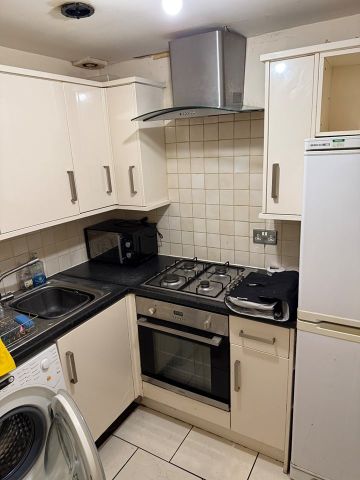 3 Bed Flat, Glasgow, G12 - Photo 5