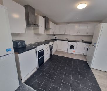 10 Bed Student Accommodation - Photo 6