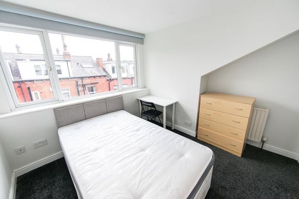 Welton Place, Hyde Park, Leeds - Photo 1