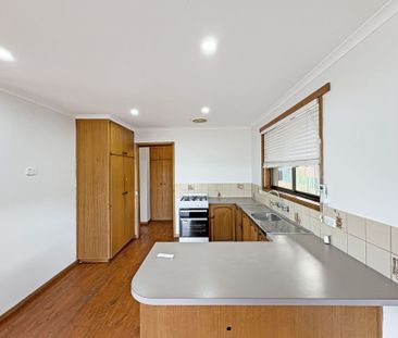 142 Learmonth Road, Wendouree - Photo 6