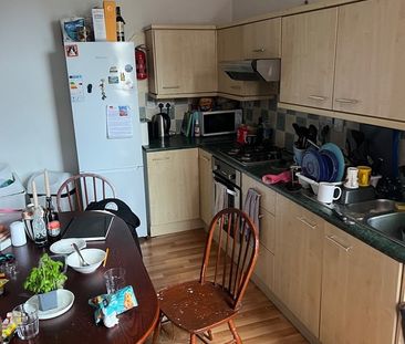 3 Bed Flat, Woodsley Road, LS3 - Photo 6