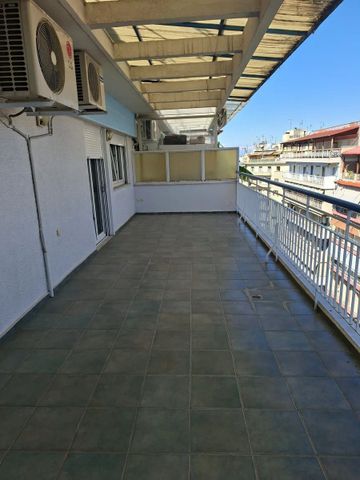 Διαμέρισμα για ενοικίαση Ρωμαϊκή Αγορά - Βενιζέλου - Ιστορικό Κέντρο (Κέντρο Θεσσαλονίκης) - Photo 4