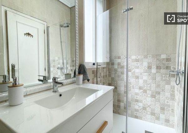 madrid, Community of Madrid 28015