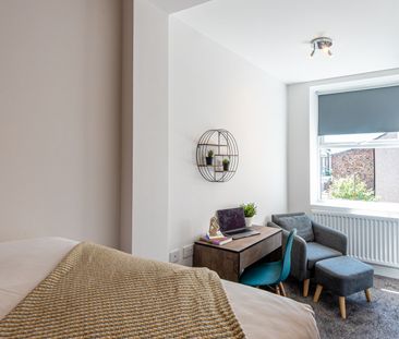 6 Bed (4Ensuite) Professional HMO - Photo 5