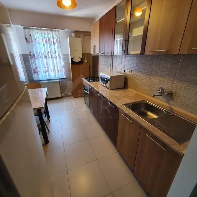 Inchiriez apartament 3 camere TUDOR - Fotografie 1