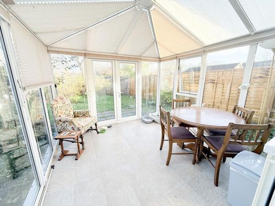 2 bedroom detached bungalow to rent - Photo 1