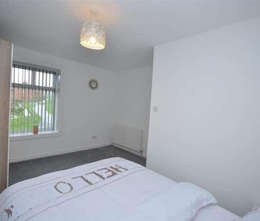 First Floor Flat, Opp Woodland Park, Walmsley Street, Darwen, BB3 - Photo 6