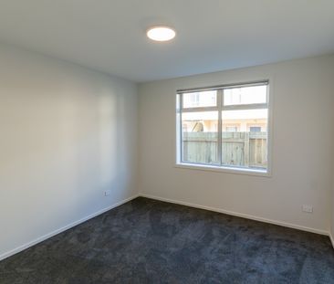 Brand new 1-bedroom apartment on George St - Photo 3
