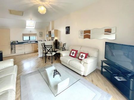 2 bedroom apartment to rent - Photo 2