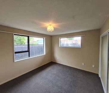 Lovely two bedroom house close to Northlands mall! - Photo 5