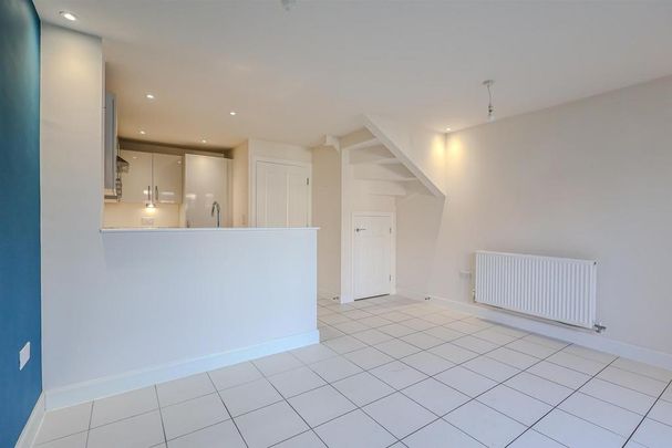 4 bedroom townhouse to rent - Photo 1