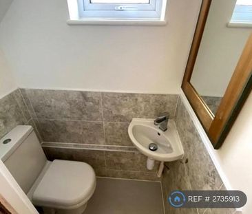 1 bedroom in a house share to rent - Photo 6