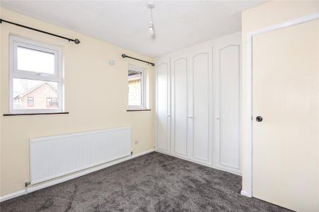 2 bedroom terraced house to rent - Photo 2