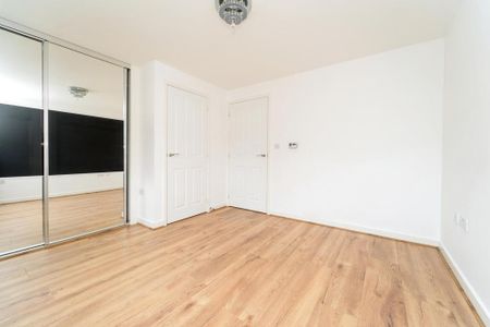 2 Bed Semi-Detached House, Lawnswood Road, M12 - Photo 5