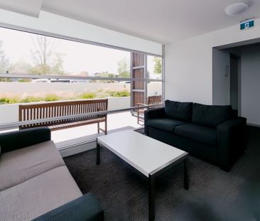 Medium 1 Bedroom with balcony style 3 - Photo 2