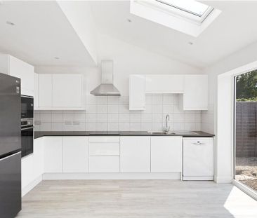 1 bedroom semi-detached house to rent - Photo 3