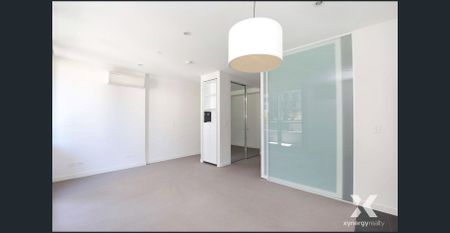 Vibrant City Living Meets Everyday Comfort - Photo 3