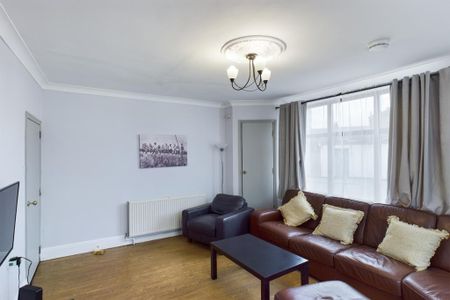 4 bedroom house to rent - Photo 2