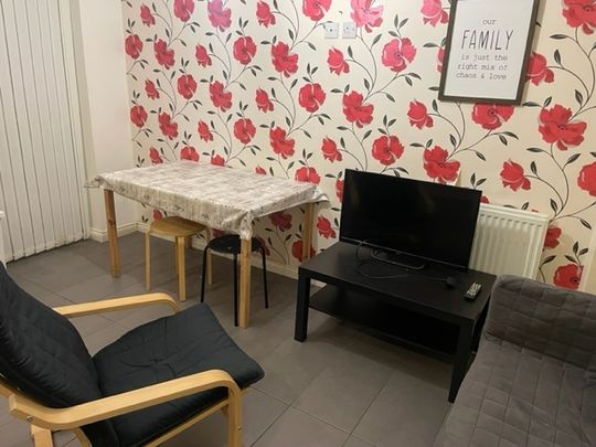 5 Bed Semi-Detached House, Long Down Avenue, BS16 - Photo 1