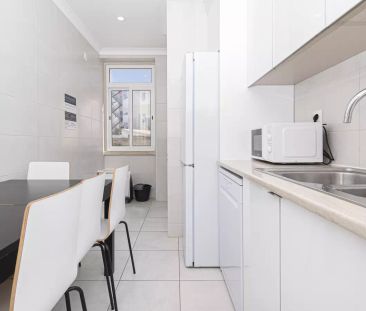 Rooms for rent in 4-bedroom apartment in São Domingos De Benfica - Foto 4