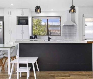 Spacious and Renovated Family Home in Prime Location - Photo 1