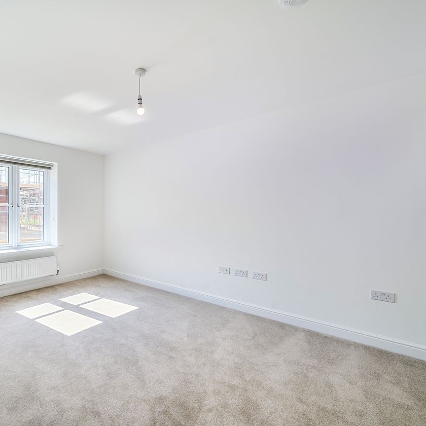 Upton Lawn Grove, Northampton - Photo 1