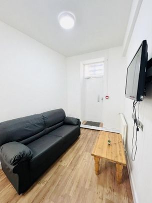 4 bedroom apartment to rent - Photo 1