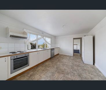 50 Ashbolt Crescent, Lutana, Tas 7009 - Photo 2