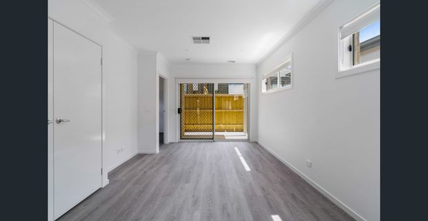 **RECEIVE ONE MONTH’S FREE RENT, ASK US HOW! Brand New 4-Bedroom Home for Lease – Wyndham Vale - Photo 1