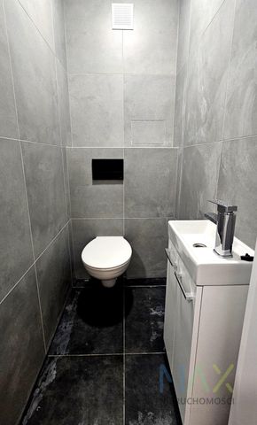 Swieżo wyremontowane 2 pokoje z dużym balkonem - Zdjęcie 2