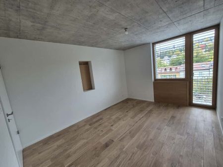 Beautiful new 2.5-room apartment with private garden! - Photo 2