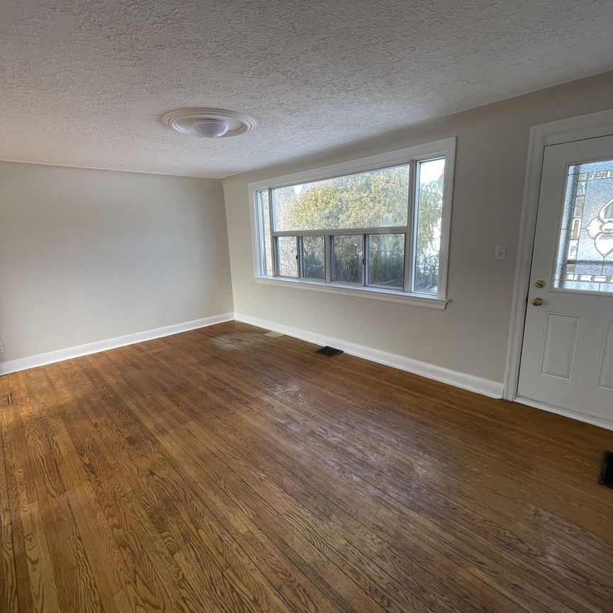 For Lease - 565 Fitch Street, Welland, Ontario - Photo 1